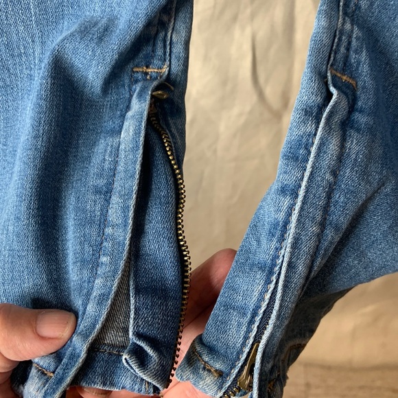 Pistola Medium Wash Distressed Ankle Zip Jeans Size 27 - Picture 5 of 13